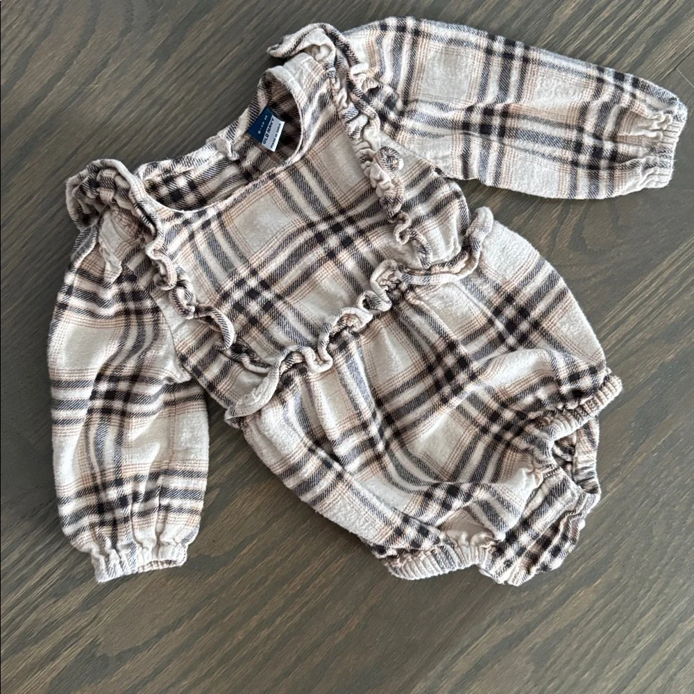 Long-Sleeve Ruffle-Trim Plaid One-Piece Romper | 6-12Months